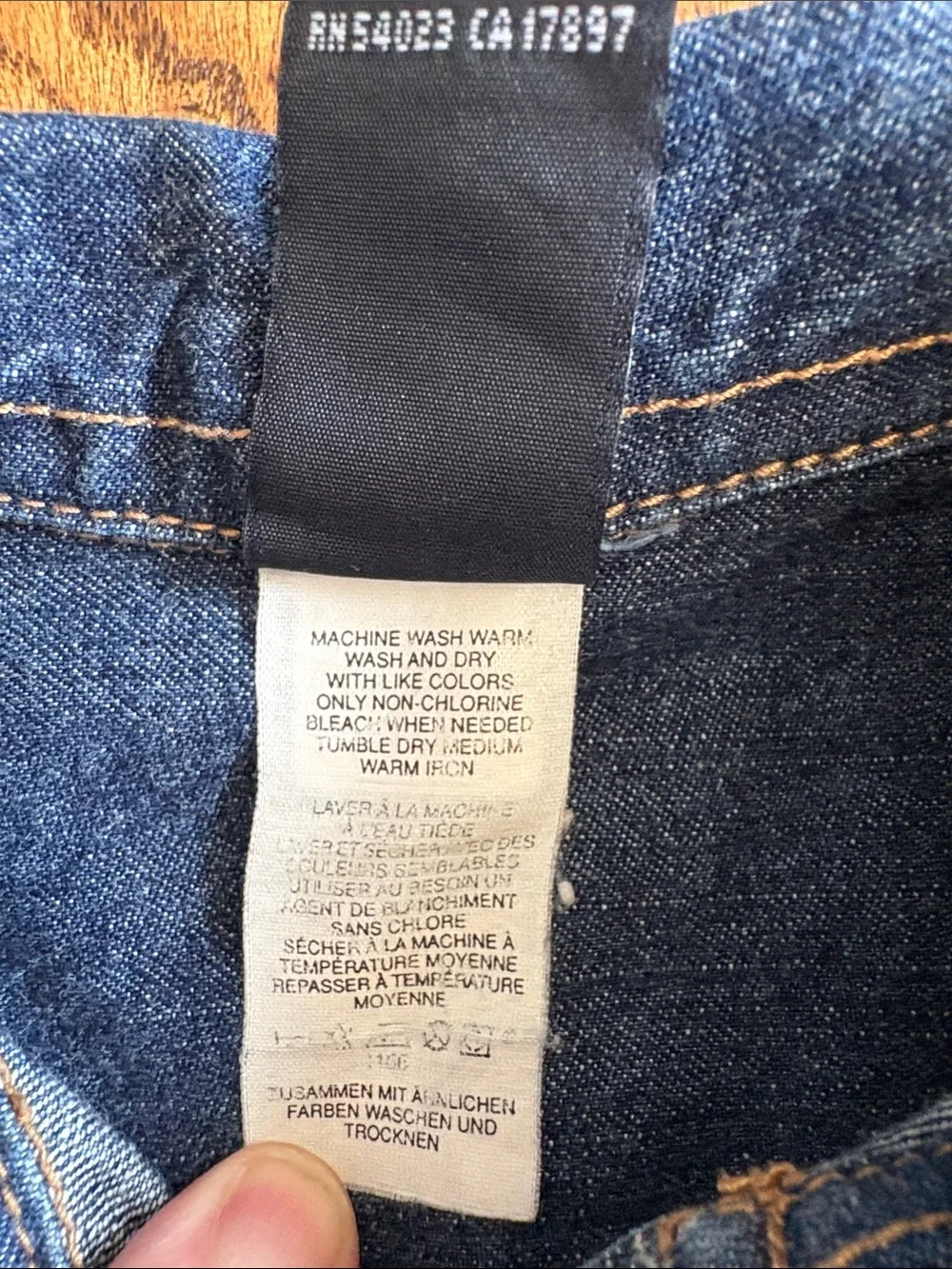 GAP girls’ dark denim Y2K denim button down dress, size 4. Like new condition